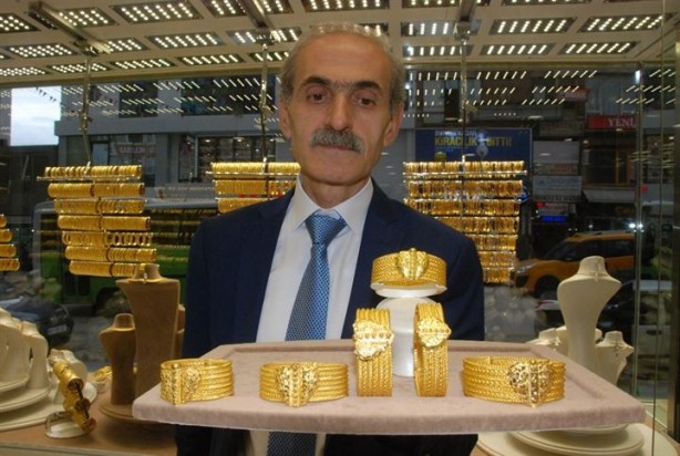 Foto - İşte araba fiyatına satılan bilezik