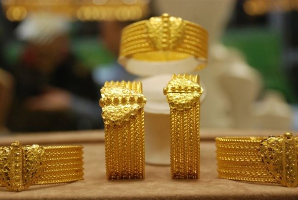 İşte araba fiyatına satılan bilezik