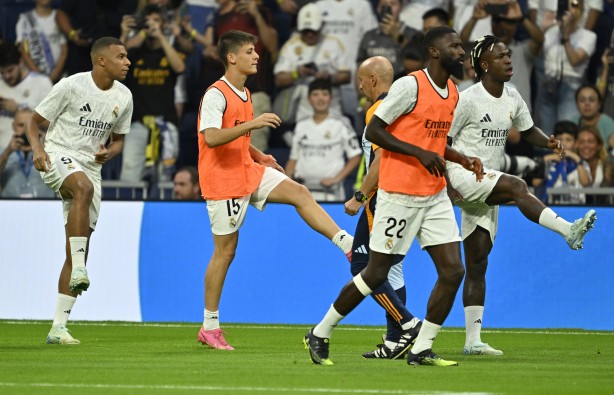 Foto - İşte Arda Güler'in yeni arabası! Fiyatı dudak uçuklattı