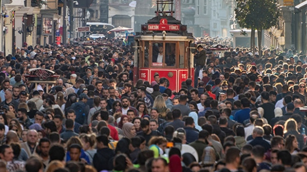İşte artış oranları ve dağılımı! Türkiye'nin yeni nüfusu açıklandı