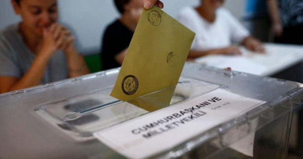 Foto - İşte Başkan Erdoğan'ın masasındaki anket! "Vatandaş bir ceza verdi"