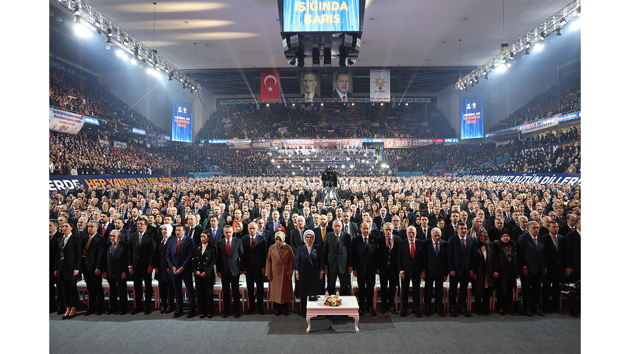 İşte Başkan Erdoğan’ın öne çıkan mesajları! Tarihı̇ kongrede tarihe düşen notlar