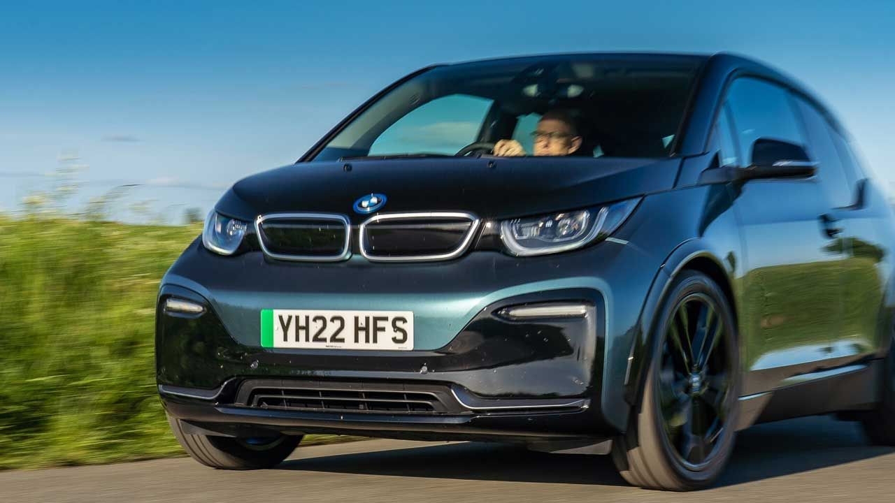 Foto - İşte bayiden çıkar çıkmaz fiyatları çakılan otomobiller! Kontağı çevirir çevirmez yarısı uçup gidiyor