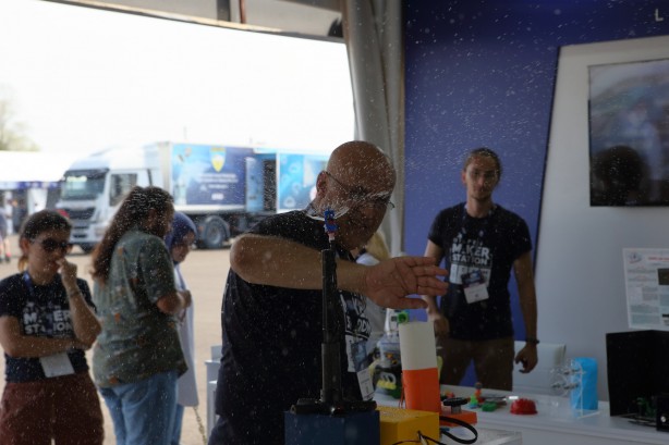 Foto - İşte böyle çocuklar! Liseli gençlerden bomba icat