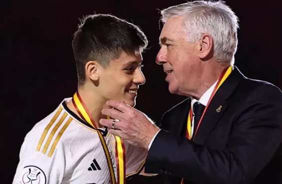 İşte böyle yola gelirsin Ancelotti efendi! Arda için öyle sözler söyledi ki! İşte Türkgücü...