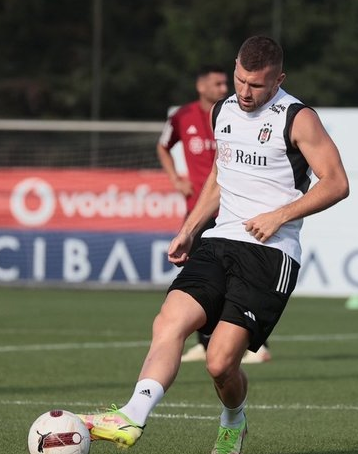 Foto - İşte bu hiç beklenmiyordu! Fernando Santos kararını verdi: Herkesin gözü kulağı derbi öncesi bu haberdeydi…