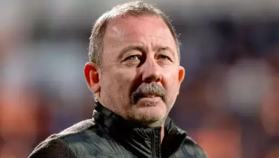 Foto - İşte bu kafayla büyük hoca olamıyorsun Sergen Yalçın! Futbolseverler küplere bindi! Olay paylaşım… Duyanlar kulaklarına inanamadı…