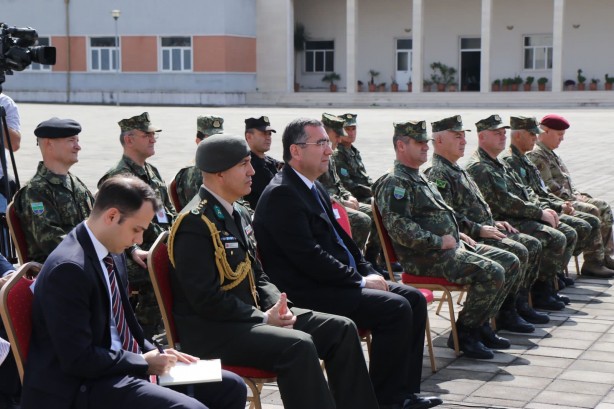 Foto - İşte büyük ve güçlü Türkiye! Arnavutluk ordusuna bağış