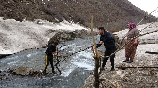 Foto - İşte çığın verdiği zarar! Karlar eridi ortaya çıktı