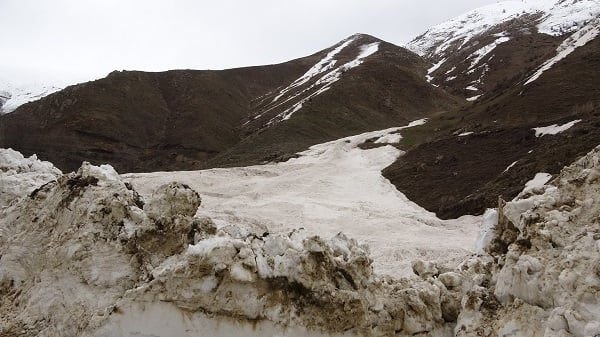 İşte çığın verdiği zarar! Karlar eridi ortaya çıktı