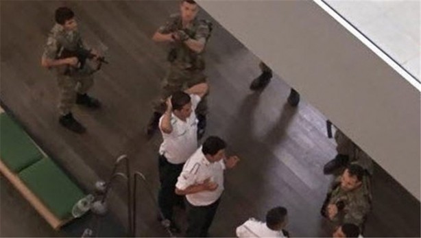 Foto - İşte dakika dakika darbe girişimi!