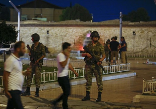 Foto - İşte dakika dakika darbe girişimi!