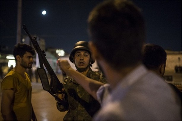 Foto - İşte dakika dakika darbe girişimi!
