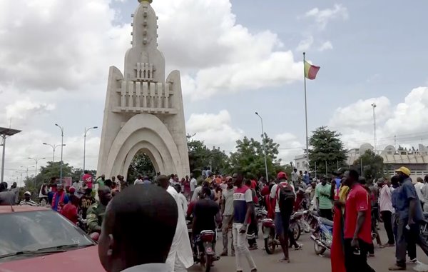 Foto - Darbe girişiminden ilk görüntüler! Mali'de son durum