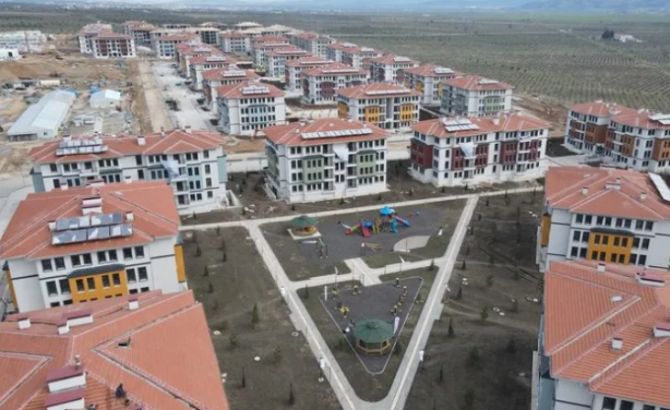 Foto - İşte depremzedelerin yeni yuvaları! 'Rantsal dönüşüm' diyen utanmazlara gelsin