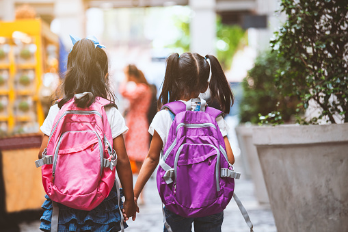 Foto - İşte doğru formül! Ağır çantalarda büyük tehlike