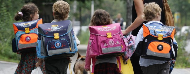 Foto - İşte doğru formül! Ağır çantalarda büyük tehlike