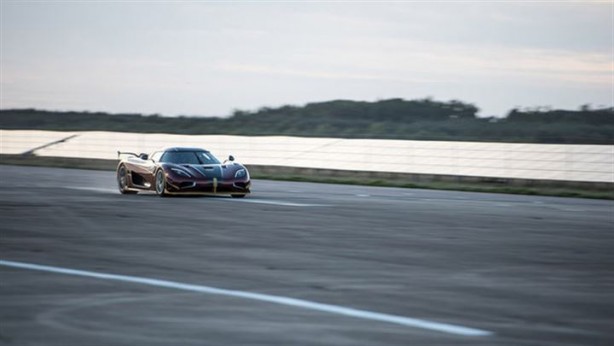 Foto - İşte dünya hız rekorunu kıran araba