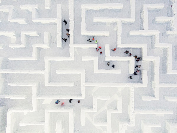 İşte dünyanın en büyük kar labirenti