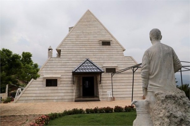 Foto - İşte dünyanın en garip evleri