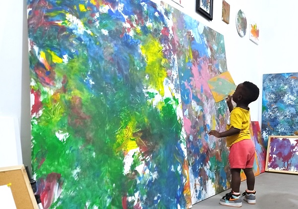 Foto - İşte dünyanın en küçük ressamı