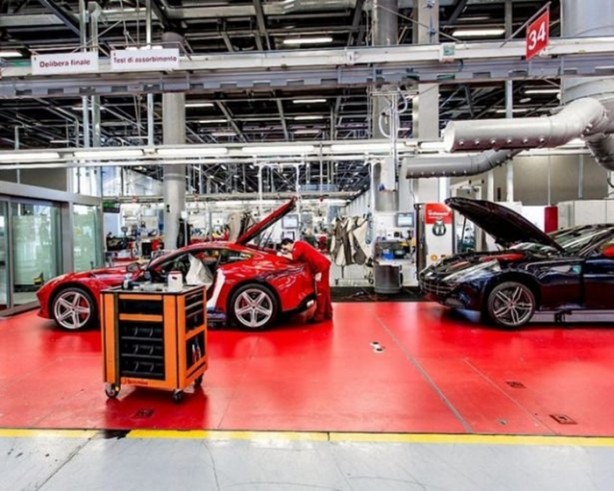 Foto - İşte efsane araba Ferrari'nin üretimi 