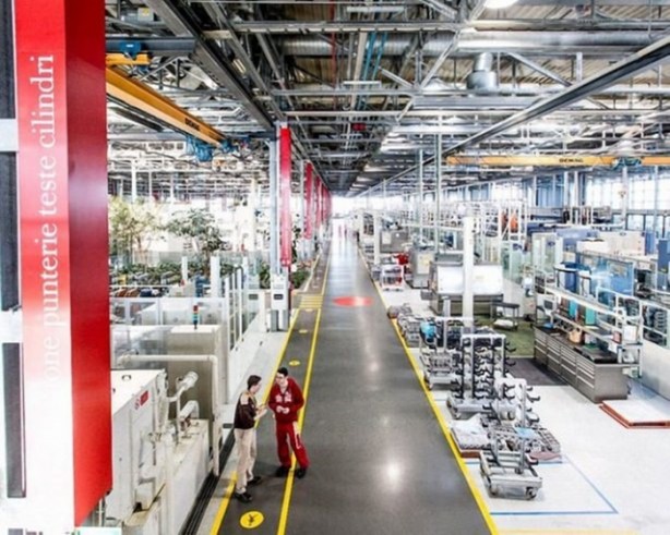 Foto - İşte efsane araba Ferrari'nin üretimi 