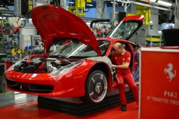 Foto - İşte efsane araba Ferrari'nin üretimi 