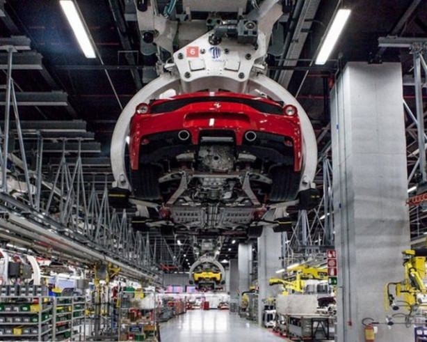 Foto - İşte efsane araba Ferrari'nin üretimi 