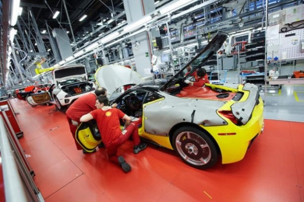 Foto - İşte efsane araba Ferrari'nin üretimi 