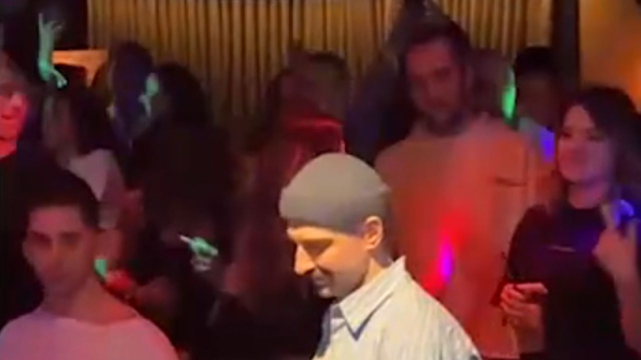 Foto - İşte Ekrem’in kendini emanet ettiği topluluk! Gece kulübünde Ekrem İmamoğlu'nun sesiyle dans ettiler