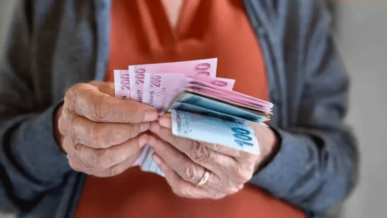 İşte emeklileri heyecanlandıran bayram ikramiyesi tutarı