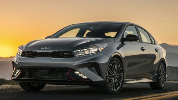 Foto - İşte en az yakıt harcayan otomobiller