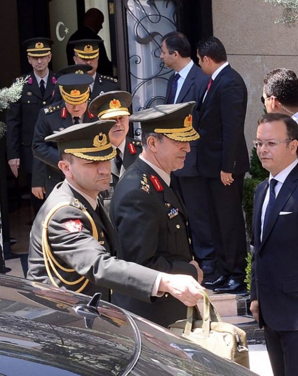 Foto - İşte en güçlü aday Hulusi Akar Paşa