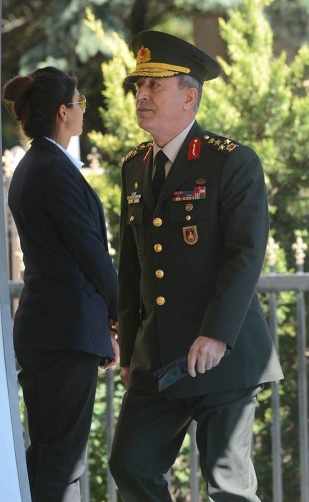 Foto - İşte en güçlü aday Hulusi Akar Paşa