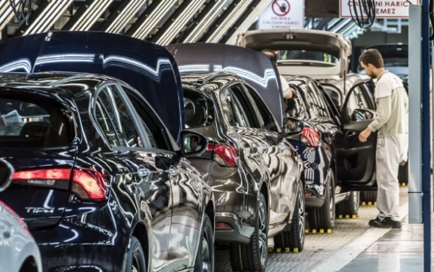 Foto - İşte en ucuz otomobiller: 2024 öncesi son fırsat: Fiyatlar peş peşe düşürüldü! Herkes şaşkın...