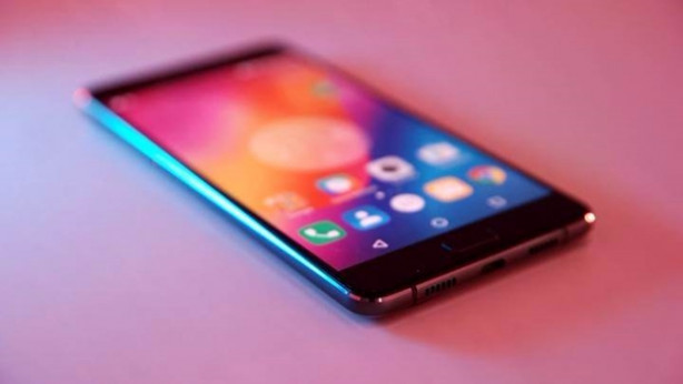 Foto - İşte en uzun süre şarjı giden telefonlar