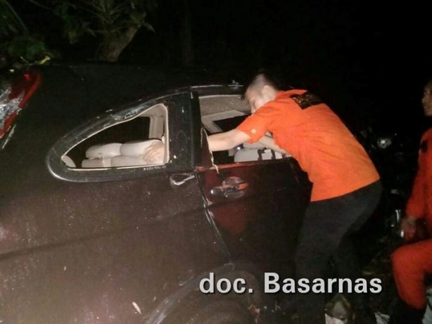 Foto - İşte Endonezya'daki tsunamiden geriye kalanlar