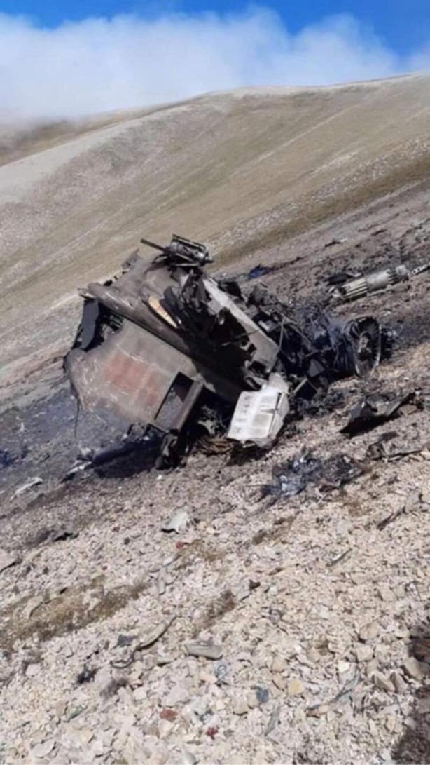 Foto - İşte Ermenistan’a ait düşen uçağın ilk görüntüleri!