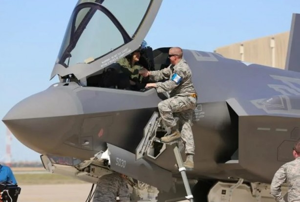 Foto - İşte F-35'in tüm özellikleri ve karanlık yüzü!