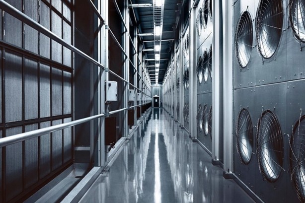 Mark Zuckerberg paylaştı! İşte Facebook'un veri merkezi