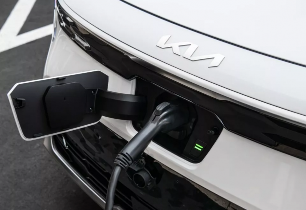 İşte fiyatı ve özellikleri... Yolların yeni kralı Türkiye’ye giriş yaptı