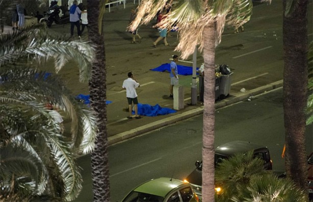 Foto - İşte Fransız basınının sakladığı Nice saldırısının dehşet görüntüleri