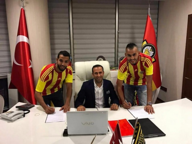 Foto - Futbol camiasında biten transferler