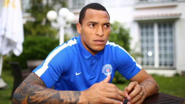 Foto - Futbol camiasında biten transferler