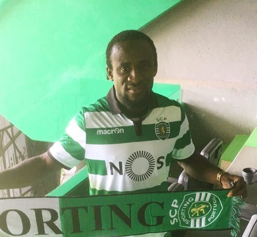 Foto - Futbol camiasında biten transferler