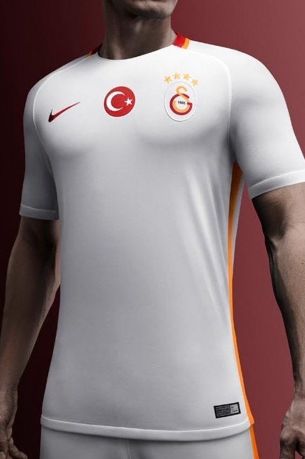Foto - İşte Galatasaray'ın yeni formaları 