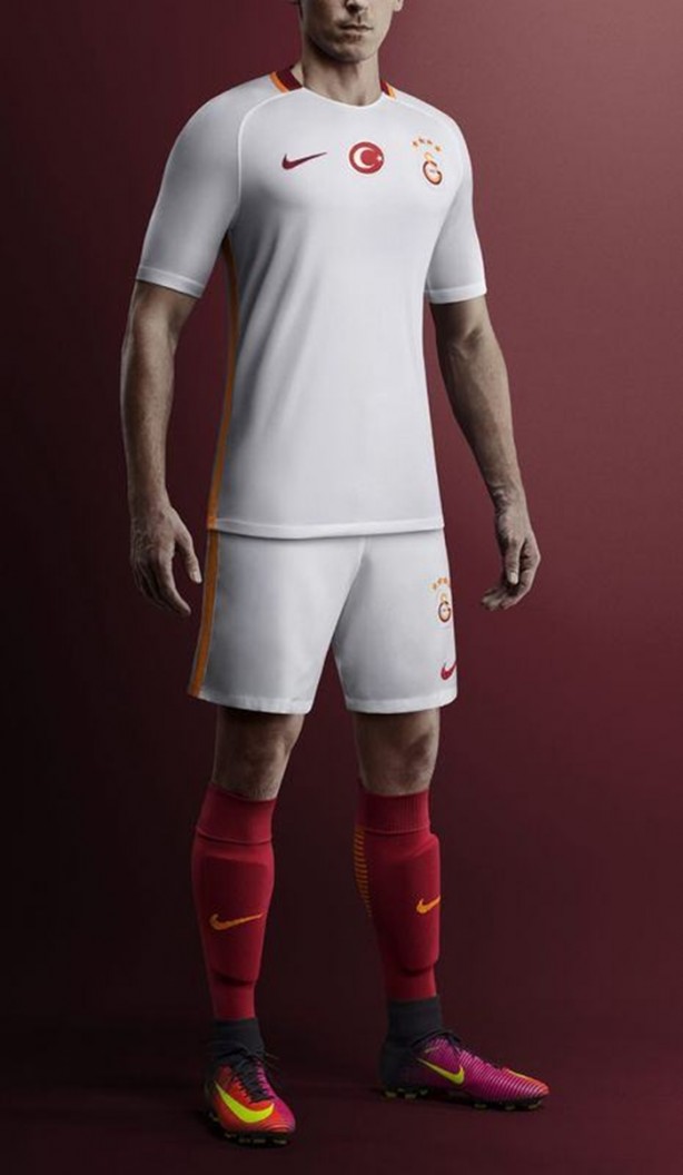 Foto - İşte Galatasaray'ın yeni formaları 