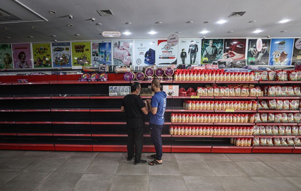 Foto - İşte Gazze'deki gıda sıkıntısının temel örneği! Raflar bomboş!