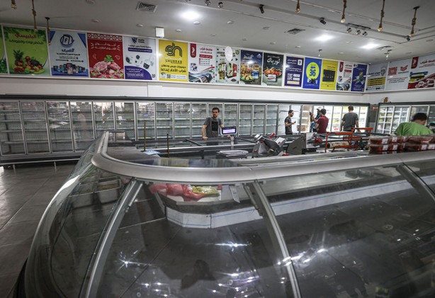 İşte Gazze'deki gıda sıkıntısının temel örneği! Raflar bomboş!